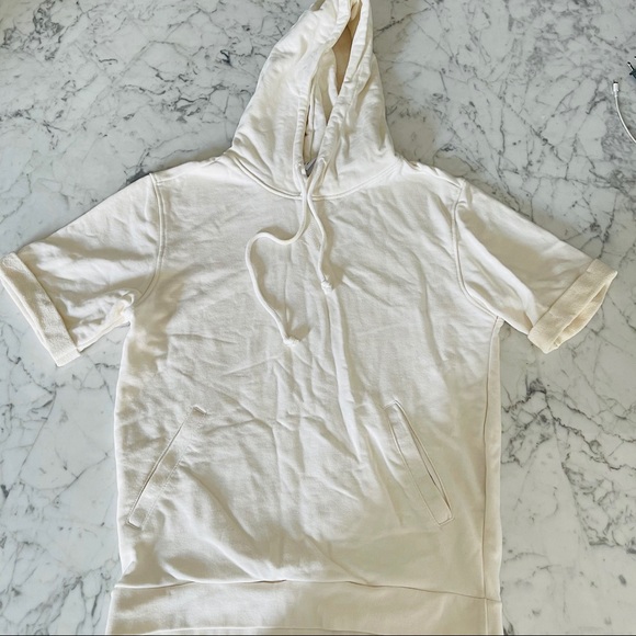 Off-White Short Sleeve Hoodie - Picture 2 of 5